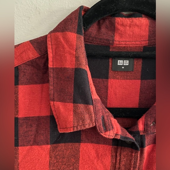 ✨2/$20✨Must-Have Buffalo Plaid Shirt 🍂 - Picture 2 of 3
